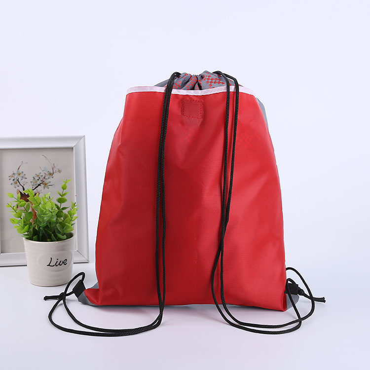 Borsa con coulisse in poliestere 190t con tasca