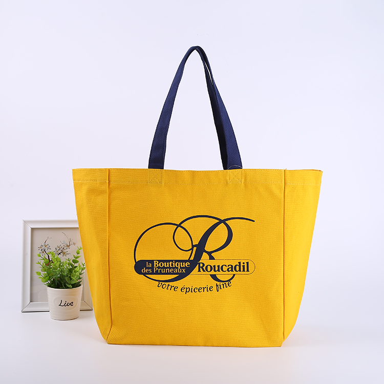 Ecologico, durevole e alla moda: una nuova moda nello shopping delle borse di tela
