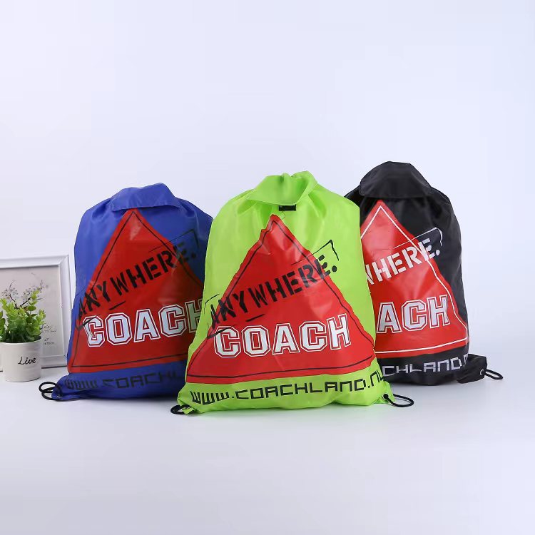 Borsa con coulisse con stampa logo personalizzato